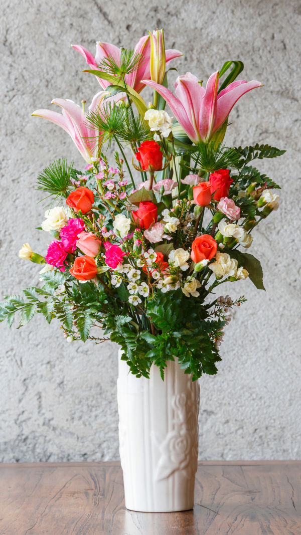 Etiquette Flower Arrangement