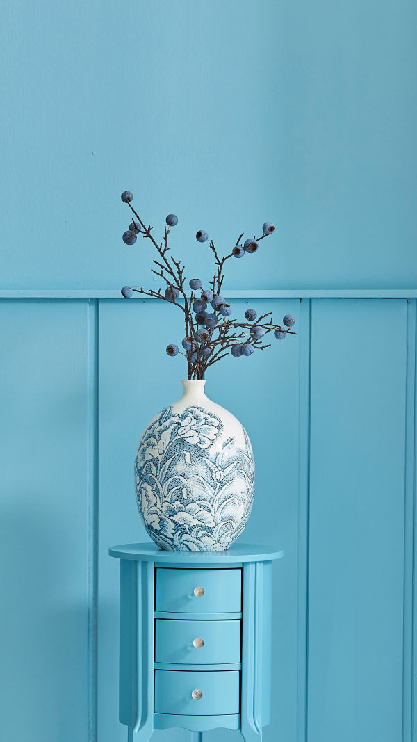 Artful Vase Elegance