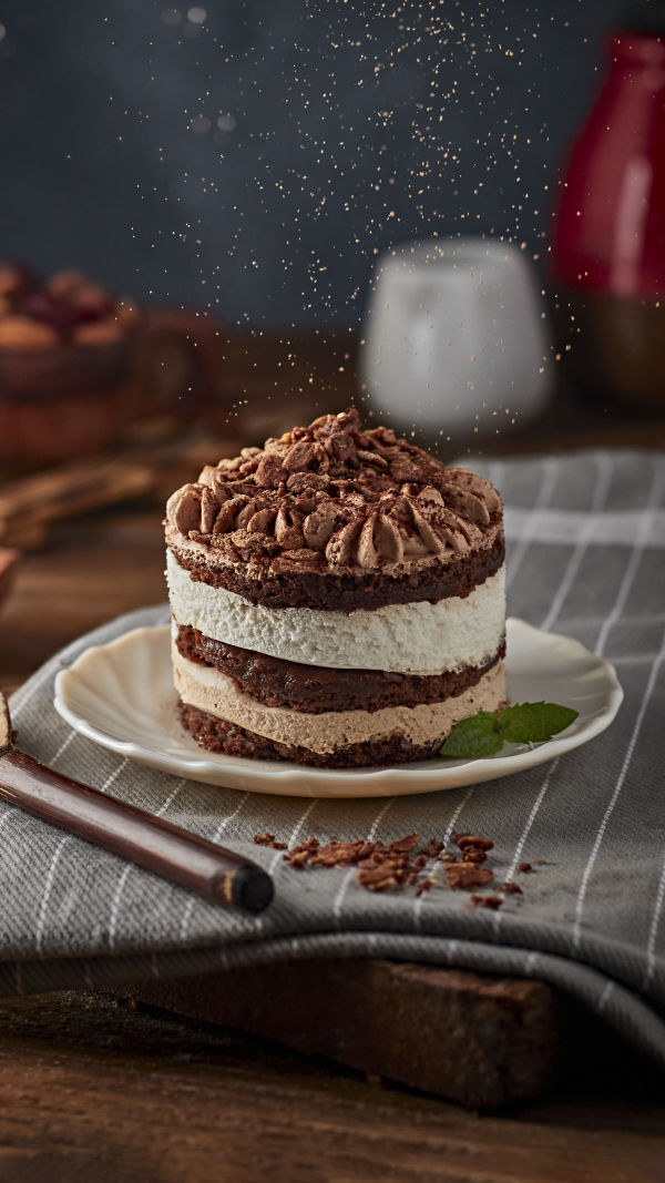 The Magic Of Chocolate Cake