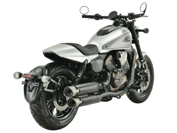 bagian belakang QJ Motor SRV 600 V 2024