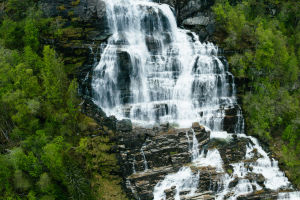 Majestic Waterfall Dynamics