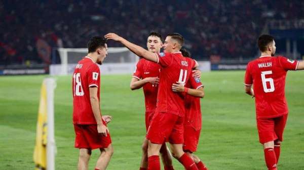 Jay Idzes berselebrasi setelah Timnas Indonesia unggul atas Vietnam pada 21 Maret 2024, di Stadion Utama Gelora Bung Karno dalam Kualifikasi Piala Dunia 2026