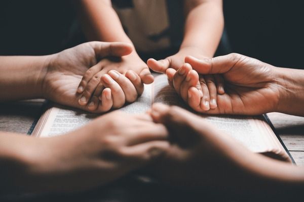 1.675.667 Berdoa untuk Ilustrasi, Foto Stok, dan Gambar Tanpa Royalti |  Shutterstock