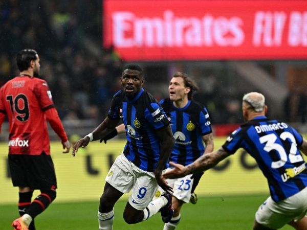 Inter Milan memastikan diri menjadi juara Liga Italia 2023-2024 usai memetik kemenangan 2-1 atas AC Milan pada laga pekan ke-33.