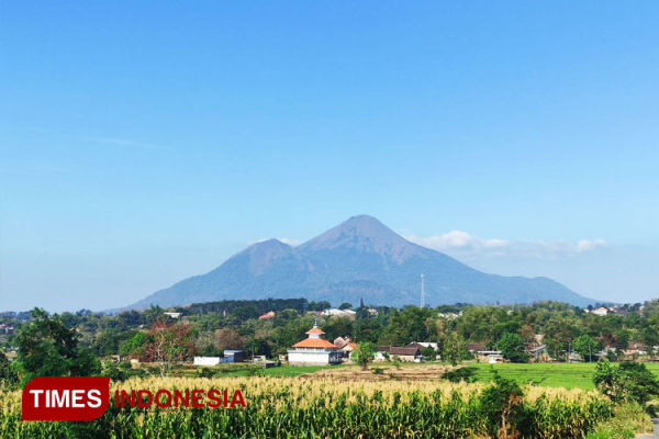 puncak-Puthuk-Siwur.jpg