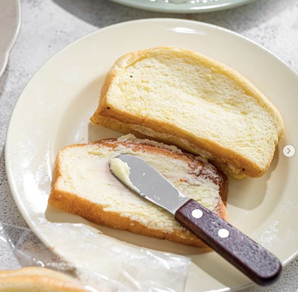 Roti Sisir yang Lembut Manis Ada di 5 Bakery Semarang Ini