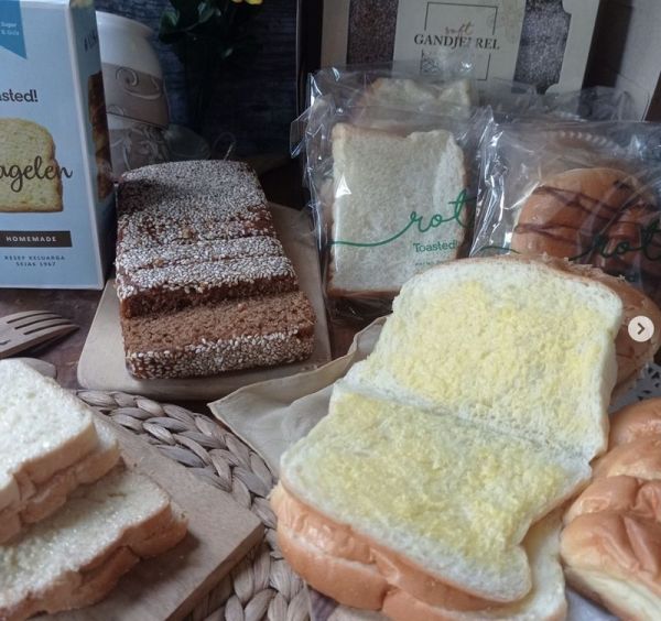 Roti Sisir yang Lembut Manis Ada di 5 Bakery Semarang Ini
