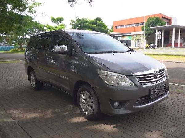 Toyota Kijang Innova diesel 2KD