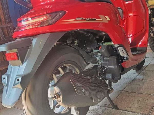 Untuk menghemat budget, kalian bisa pilih knalpot Vespa matic seken buat dipasang di Stylo 160.