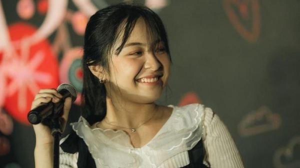 LAGU VIRAL. Bernadya, saat tampil di Banjarmasin.