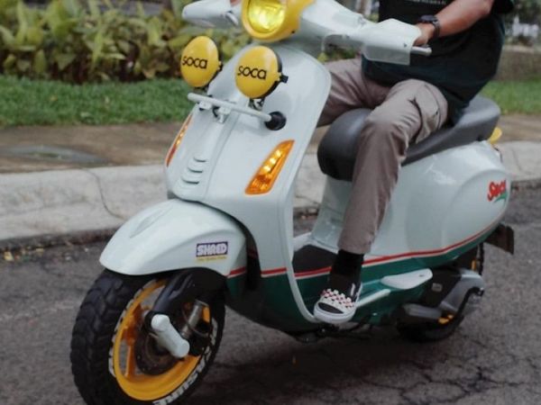 Bullbar SOCA terpasang di Vespa Primavera.
