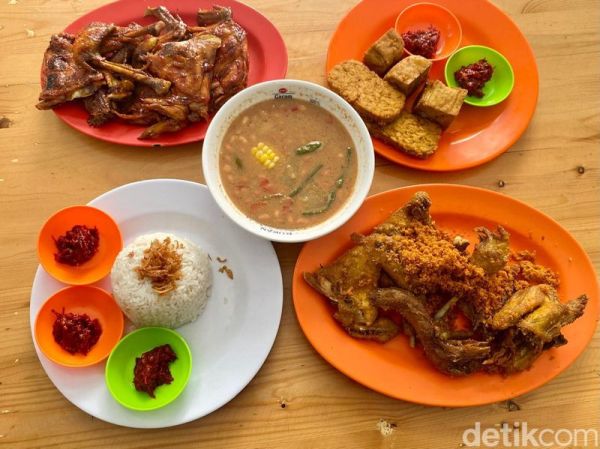 Gurihnya Juara! Ayam Kampung Goreng dan Bakar Legendaris ala 'Borobudur'