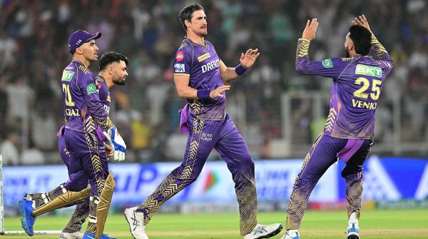 Kolkata Knight Riders Mitchell Starc and team players celebrate the wicket of Sunrisers Hyderabad’s Travis Head. Kolkata Knight Riders Mitchell Starc and team players celebrate the wicket of Sunrisers Hyderabad’s Travis Head.