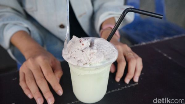 Es Krim Soda Apo (Adhe Junaedy/detikSumut)