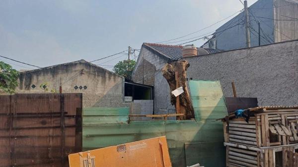 Akses jalan rumah di Bekasi kini ditembok
