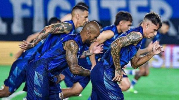 Disinyalir, Persib Bandung baru akan bermanuver di bursa transfer Juni mendatang setelah resmi dibuka dan gelaran Liga 1 telah usai.