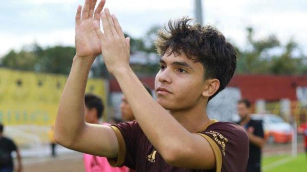 Victor Dethan, merupakan keturunan Kanada milik PSM Makassar yang dipanggil Shin Tae-yong dalam Pemusatan Latihan (TC) Timnas Indonesia menjelang Piala Dunia U20.
