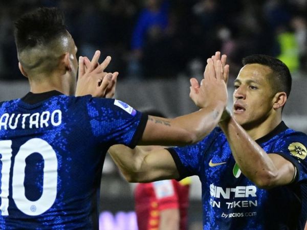Klub milik orang Indonesia, Como 1907, mulai melakukan bongkar pasang skuad dan ingin merekrut eks bomber Barcelona.