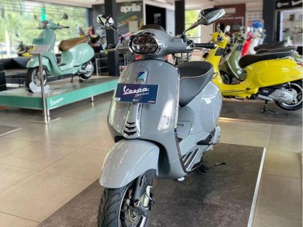 Vespa New Sprint 150 di Vespa Sinergi Bekasi dijual Rp 57,1 juta