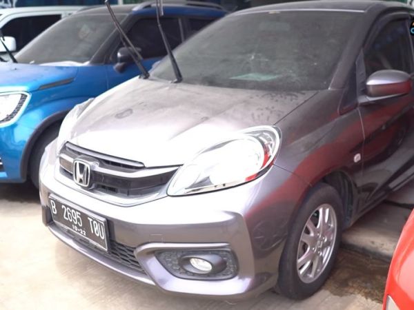 Mobil bekas Honda Brio 
