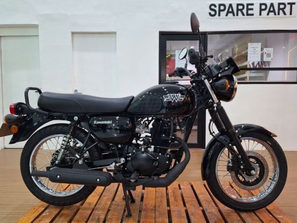 Kawasaki W175L yang kini sudah injeksi. Meluncur di hari pembukaan Jakarta Fair Kemayoran (JFK) 2024, Rabu (12/6/2024)