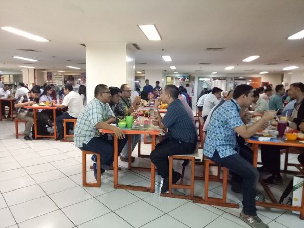 kantin karyawan PIM 2