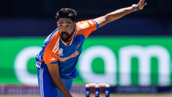 VIDEO: Siraj ate samosas after samosas in the flight, then Chahal exposed him as soon as he reached Florida