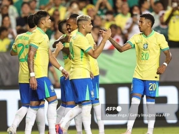 Legenda Timnas Brasil, Ronaldinho, memberikan pernyataan mengejutkan soal skuad Tim Samba menjelang bergulirnya Copa America 2024.