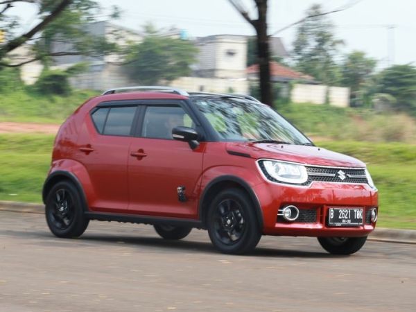 Oli transmisi mobil bekas Suzuki Ignis diganti hanya satu (foto ilustrasi)