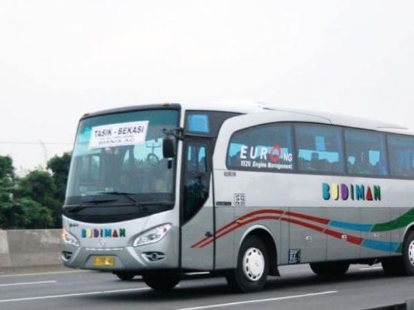 Ilustrasi Bus dengan model single glass