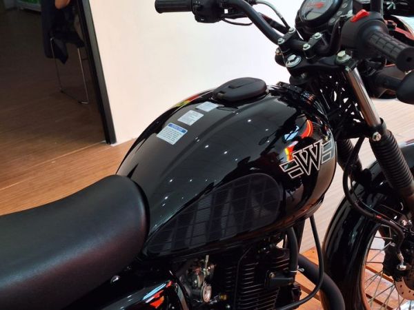 Kapasitas tangki Kawasaki W175 L jadi segini 