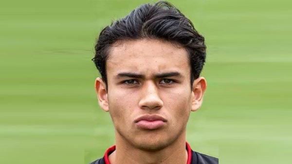 Pemain Timnas Indonesia, Nathan Tjoe-A-On