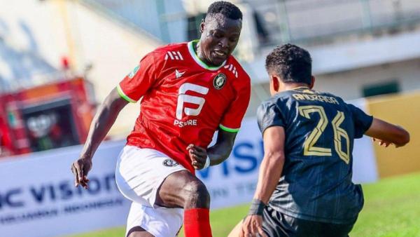 Striker FC Bekasi City asal Chad, Ezechiel Ndouassel saat melawan Persikab Kabupaten Bandung di Liga 2 2023