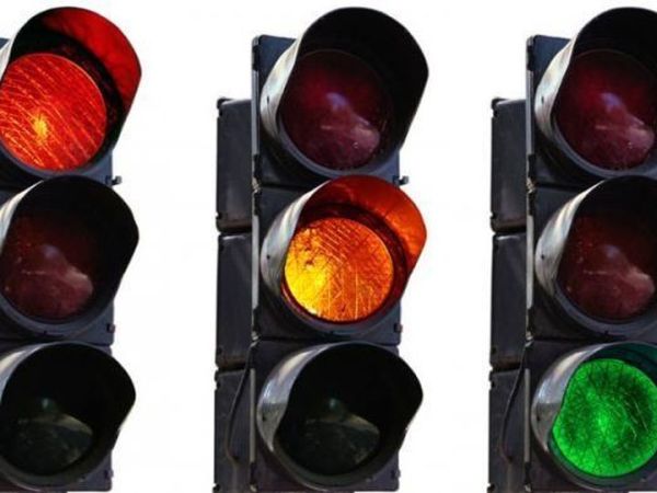 sejarah arti warna lampu Lalu Lintas