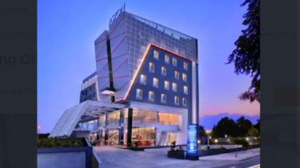 Aston Lampung City Hotel terletak di Jalan Gatot Subroto No. 81 Garuntang, Teluk Betung Selatan, Teluk Betung, Bandar Lampung, Provinsi Lampung, Indonesia, 35228.