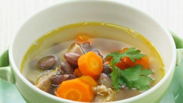 Sop daging sayuran.