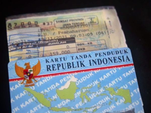 Apakah KTP pemilik lama masih dibutuhkan saat balik nama kendaraan?