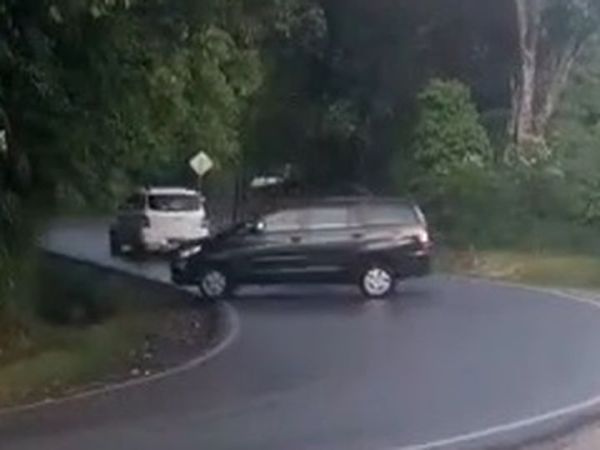 Ilustrasi. Ban mobil biasa tidak luput dari potensi aquaplaning, apalagi ban botak