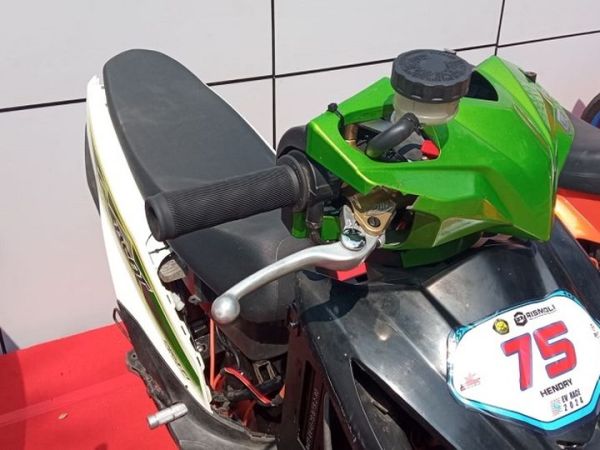 Master rem pakai aftermarket salah satunya lansiran Nissin.
