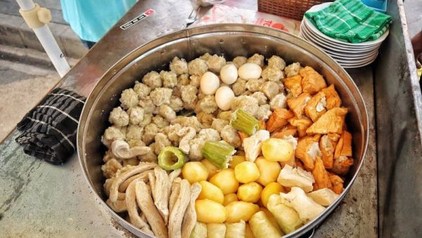 5 Siomay Viral Terbaru, Ada Siomay Sultan hingga Siomay Babi! 5 Siomay Viral Terbaru, Ada Siomay Sultan hingga Siomay Babi!