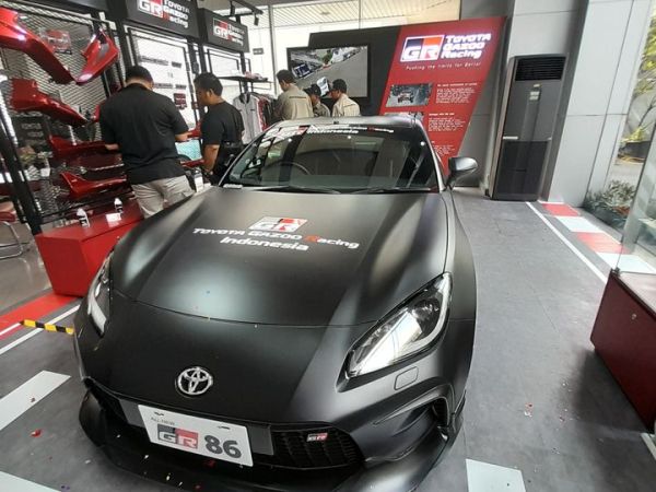 GR 86 di Plaza Toyota Tendean