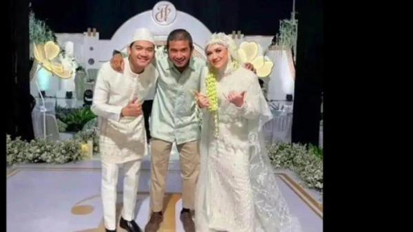 Pernikahan Happy Asmara dan Gilga Sahid digelar secara tertutup dari masyarakat umum. Lamaran beserta akad nikah dilaksanakan Sabtu (22/6/2024) kemarin.