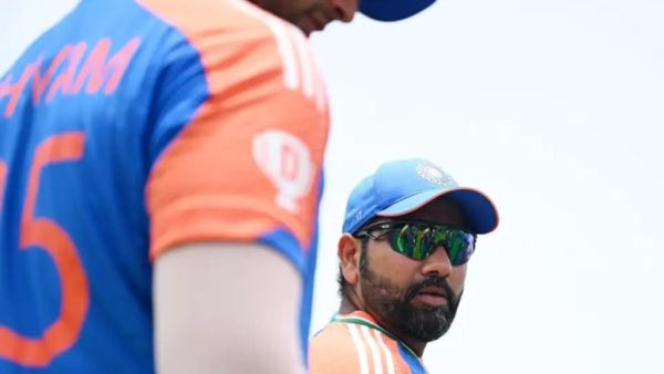 VIDEO: 'Ba@%&d you can't see the ball...', Rohit Sharma got very angry at Rishabh Pant's childish act, abused him in front of everyone 2