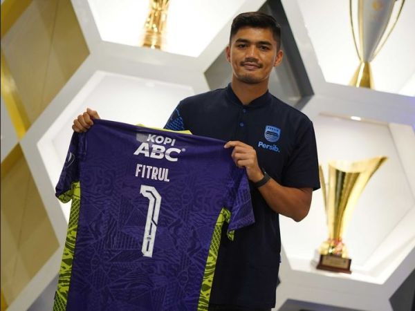 Kiper Persib Bandung, Fitrul Dwi Rustapa, akan menggunakan jersey bernomor 1.