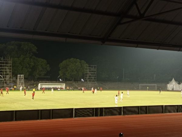 Suasana pertandingan antara timnas U-16 Timor Leste melawan timnas U-16 Thailand, Rabu (26/6/2024).