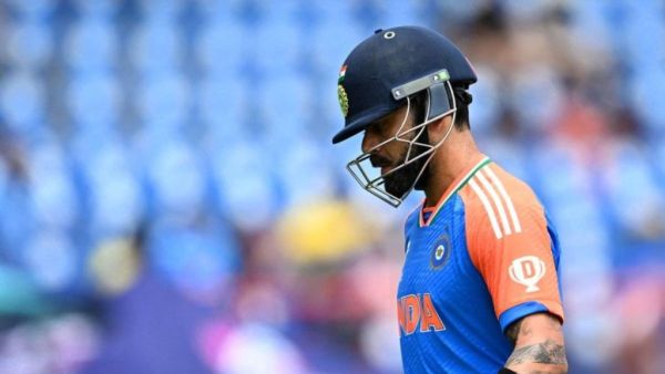Virat Kohli's career ended with 9 runs, he will never be seen in blue jersey again, Rohit's wife bid him farewell with teary eyes 1
