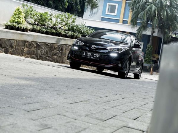 cara mengatasi mobil hilang tenaga saat jalan menanjak