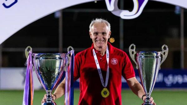 Pelatih asal Brasil, Joel Cornelli sebagai juru taktik baru Arema FC di Liga 1 2024/2025.