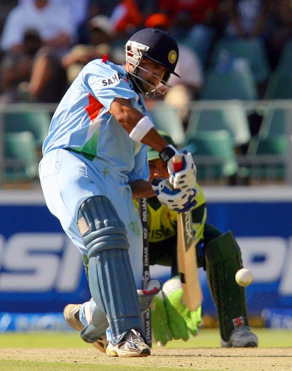 Indian batsman Gautam Gambhir scored 75 against Pakistan in 2007 final. <div style=