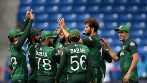 Despite being out of the World Cup, Pakistani players got a reward of crores, every player will be given this huge amount of money 2